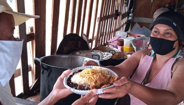 Gastronomia social na pandemia: as Cozinhas Solidárias do MTST